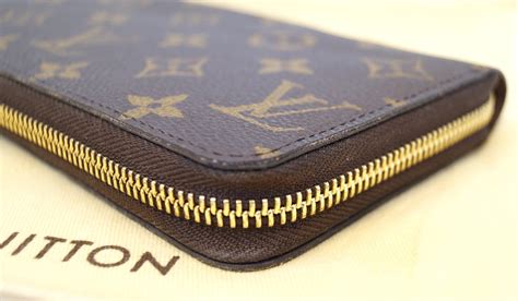 louis vuitton used wallet price.